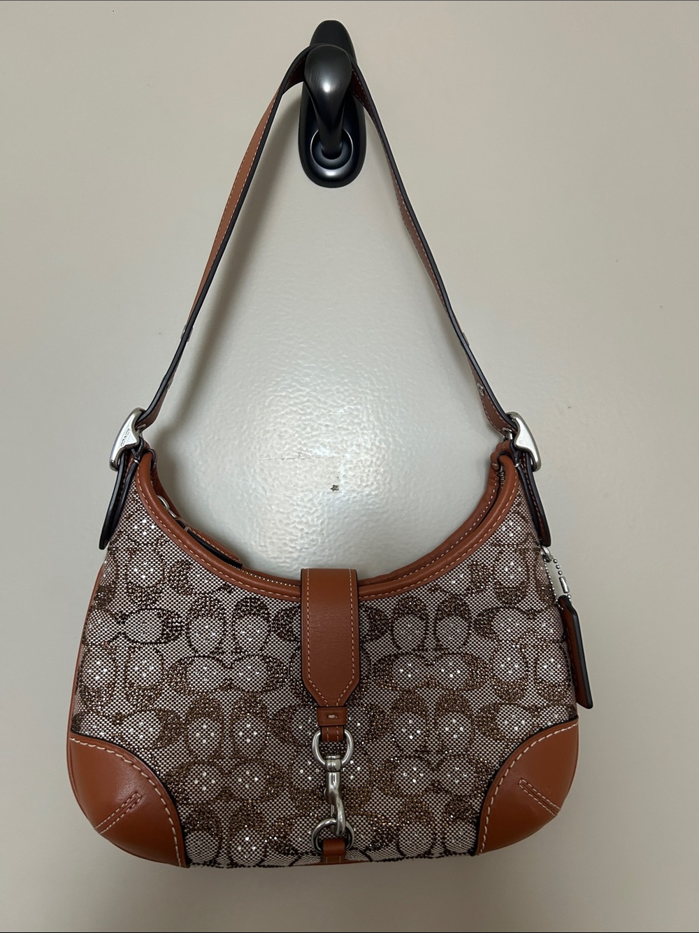 COACH Hampton Hobo Bag in Crystal signature Jacquard - Picture 5 of 7